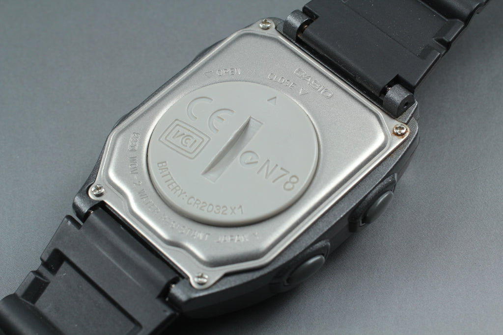 2000s Near MINT CASIO Wrist Camera WQV-2 39mm Quartz Black Gray Men's Vintage