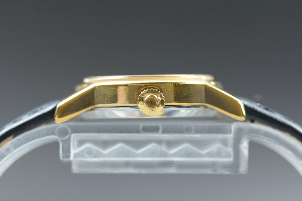 1979 Near MINT OMEGA De Ville 24mm 511.0508 Manual Gold Dial Women's Vintage