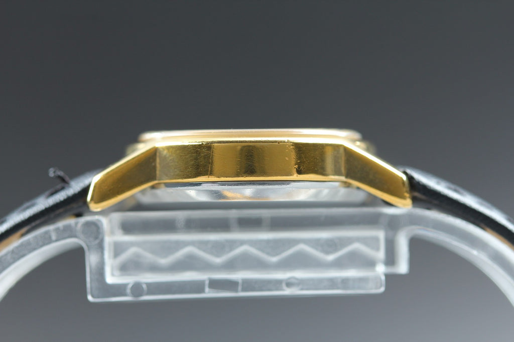 1979 Near MINT OMEGA De Ville 24mm 511.0508 Manual Gold Dial Women's Vintage