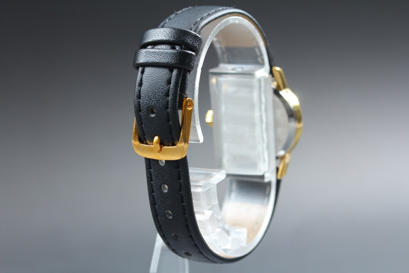 1979 Near MINT OMEGA De Ville 24mm 511.0508 Manual Gold Dial Women's Vintage
