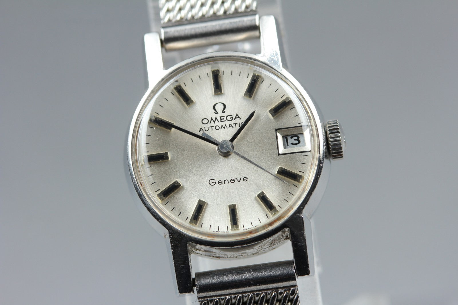 1969 Near MINT OMEGA Geneve 20mm 562.016 Automatic Silver Dial Women's Vintage