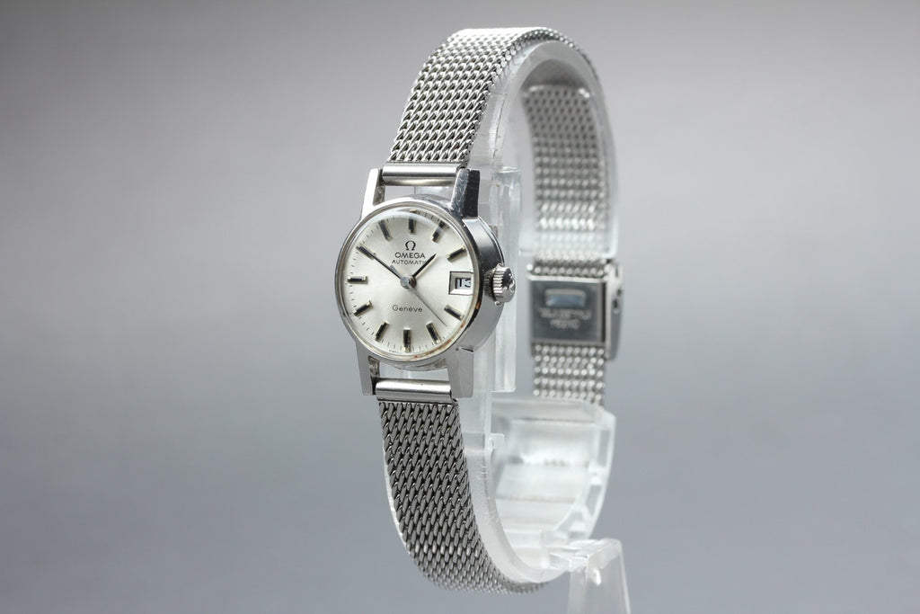 1969 Near MINT OMEGA Geneve 20mm 562.016 Automatic Silver Dial Women's Vintage
