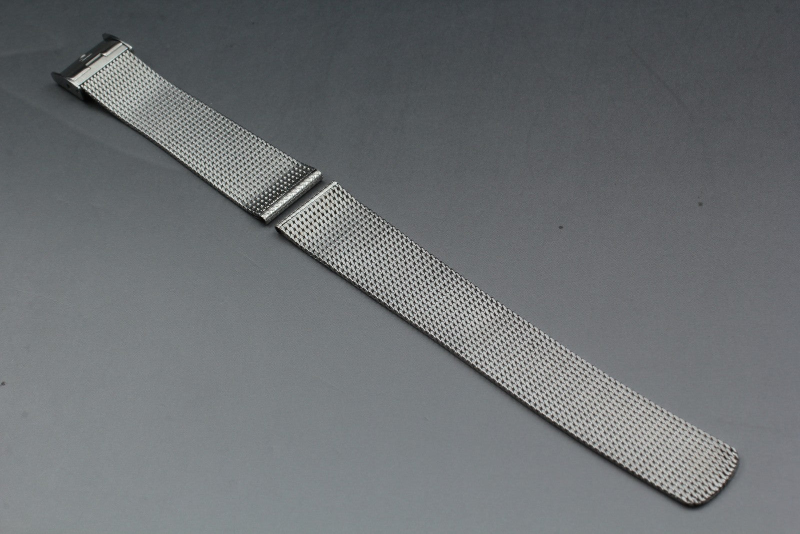 Near MINT OMEGA Milanese/Mesh Band 2038 18mm Stainless Steel Silver Men Vintage