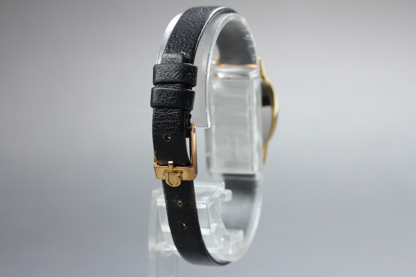 1977 Near MINT/Box OMEGA De Ville 18mm 511.0553 Manual Gold Dial Women's Vintage