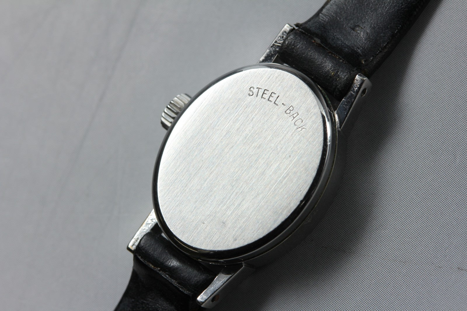 1970 Near MINT OMEGA Geneve 16mm 511.363 Manual Silver Dial Women's Vintage