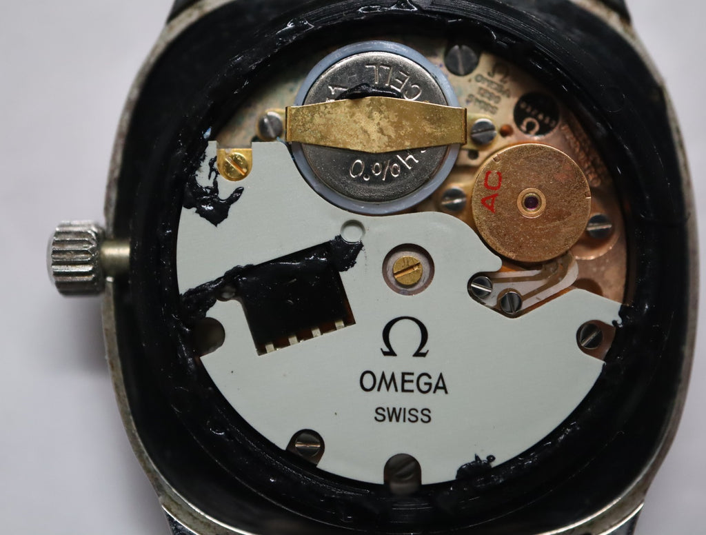 1979 Near MINT OMEGA De Ville 31mm 191.0073 Quartz White Dial Men's Vintage