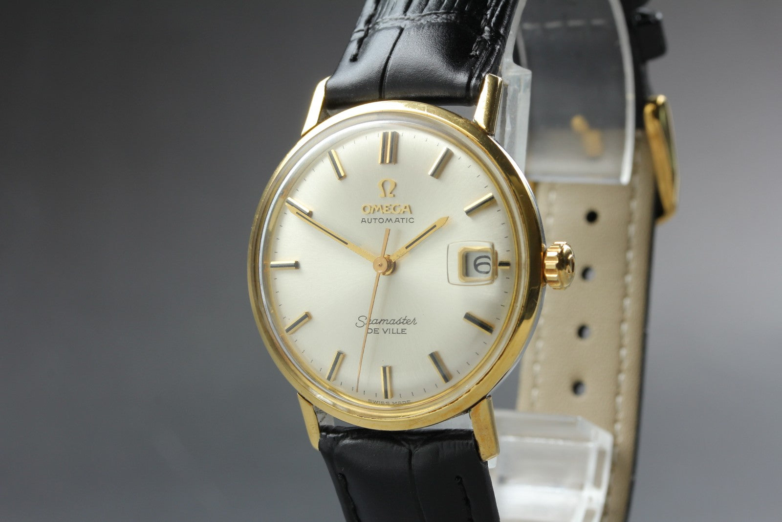 Near MINT OMEGA Seamaster De Ville 34mm Automatic Silver Dial Men's Vintage