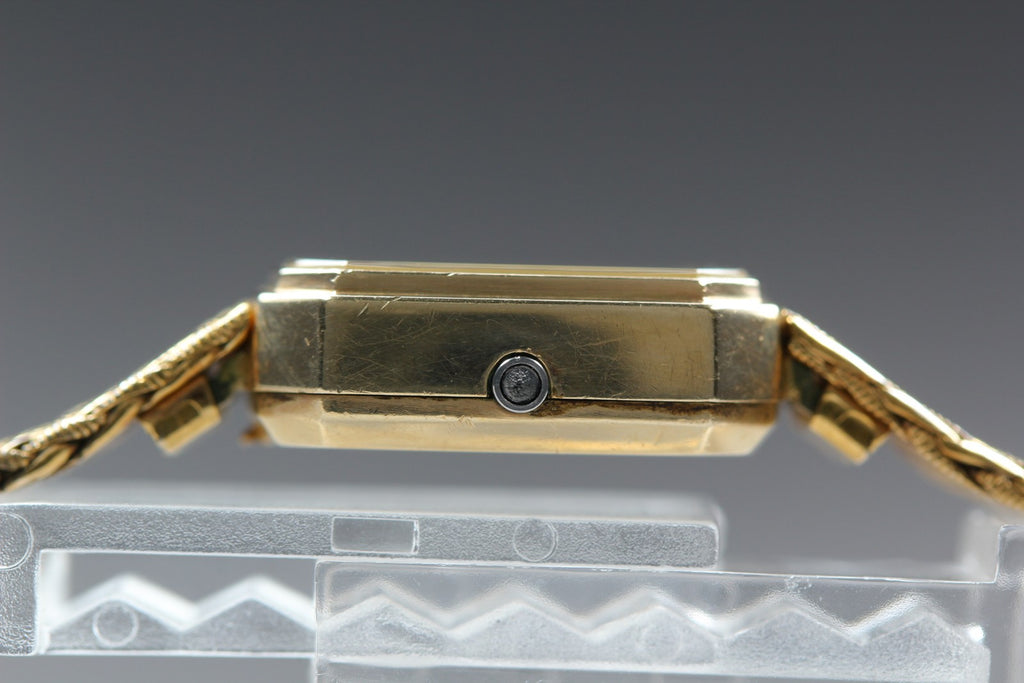 1980 Near MINT OMEGA De Ville 16mm 591.0115 Quartz Gold Roman Dial Women Vintage