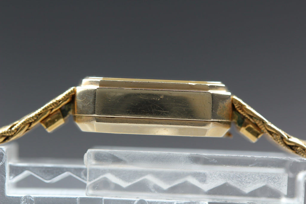 1980 Near MINT OMEGA De Ville 16mm 591.0115 Quartz Gold Roman Dial Women Vintage