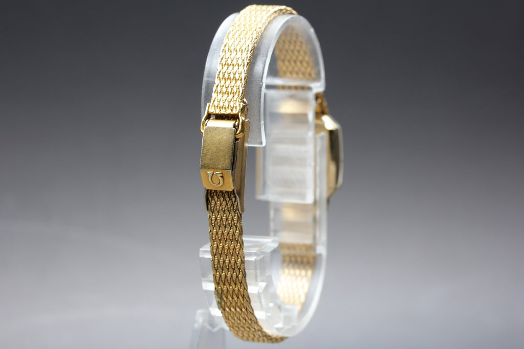 1980 Near MINT OMEGA De Ville 16mm 591.0115 Quartz Gold Roman Dial Women Vintage