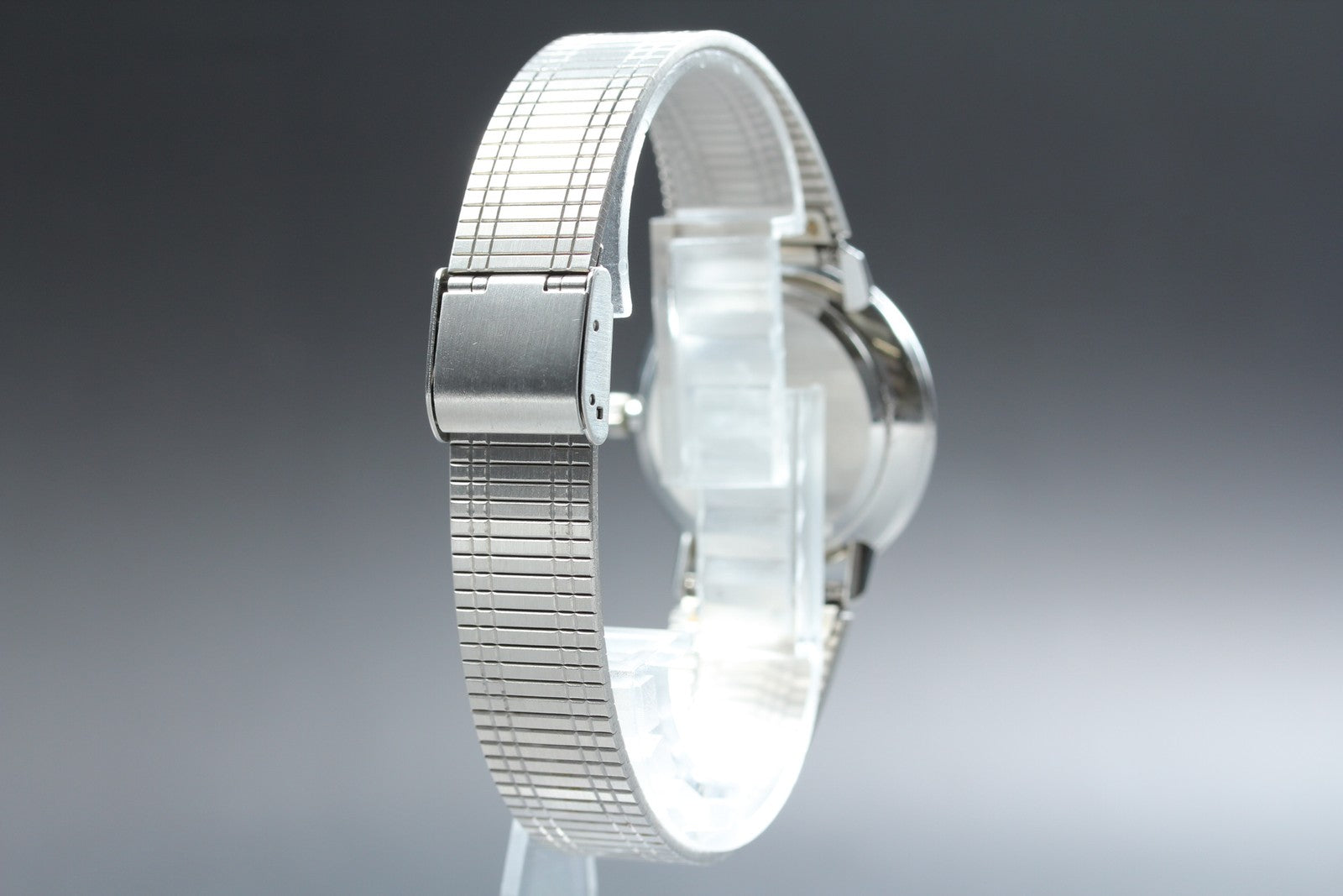 1977 Near MINT OMEGA De Ville 34mm 191.0044 Quartz Silver Dial Men's Vintage