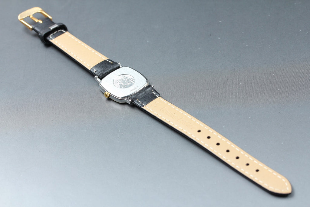 1993 Near MINT OMEGA De Ville 23mm 595.3111 Quartz White Roman Women's Vintage