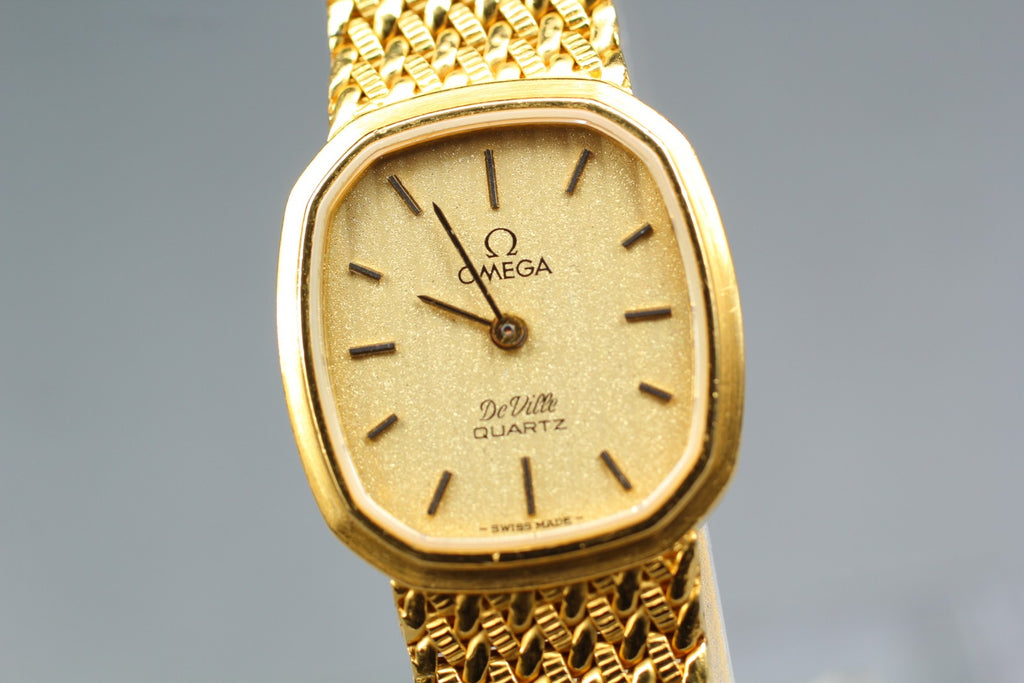 1980 Near MINT OMEGA De Ville 20mm 591.157 Quartz Gold Dial Women's Vintage