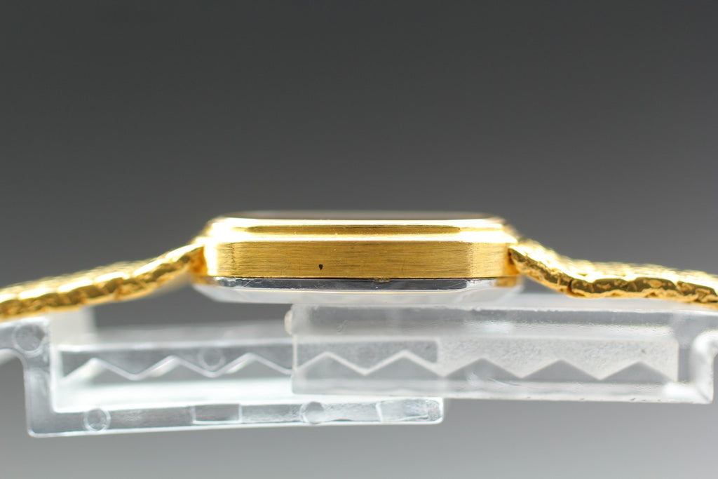 1980 Near MINT OMEGA De Ville 20mm 591.157 Quartz Gold Dial Women's Vintage