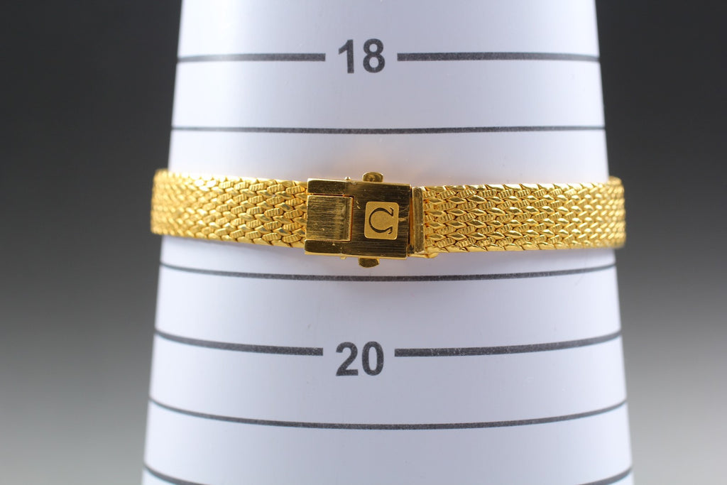 1980 Near MINT OMEGA De Ville 20mm 591.157 Quartz Gold Dial Women's Vintage