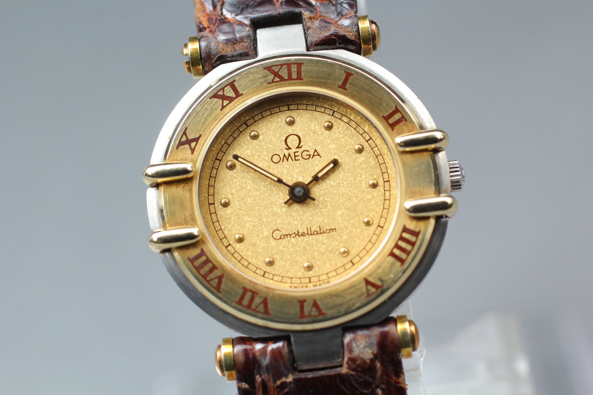 1984 Near MINT OMEGA Constellation 24mm 595.0092 Quartz Gold Women's Vintage
