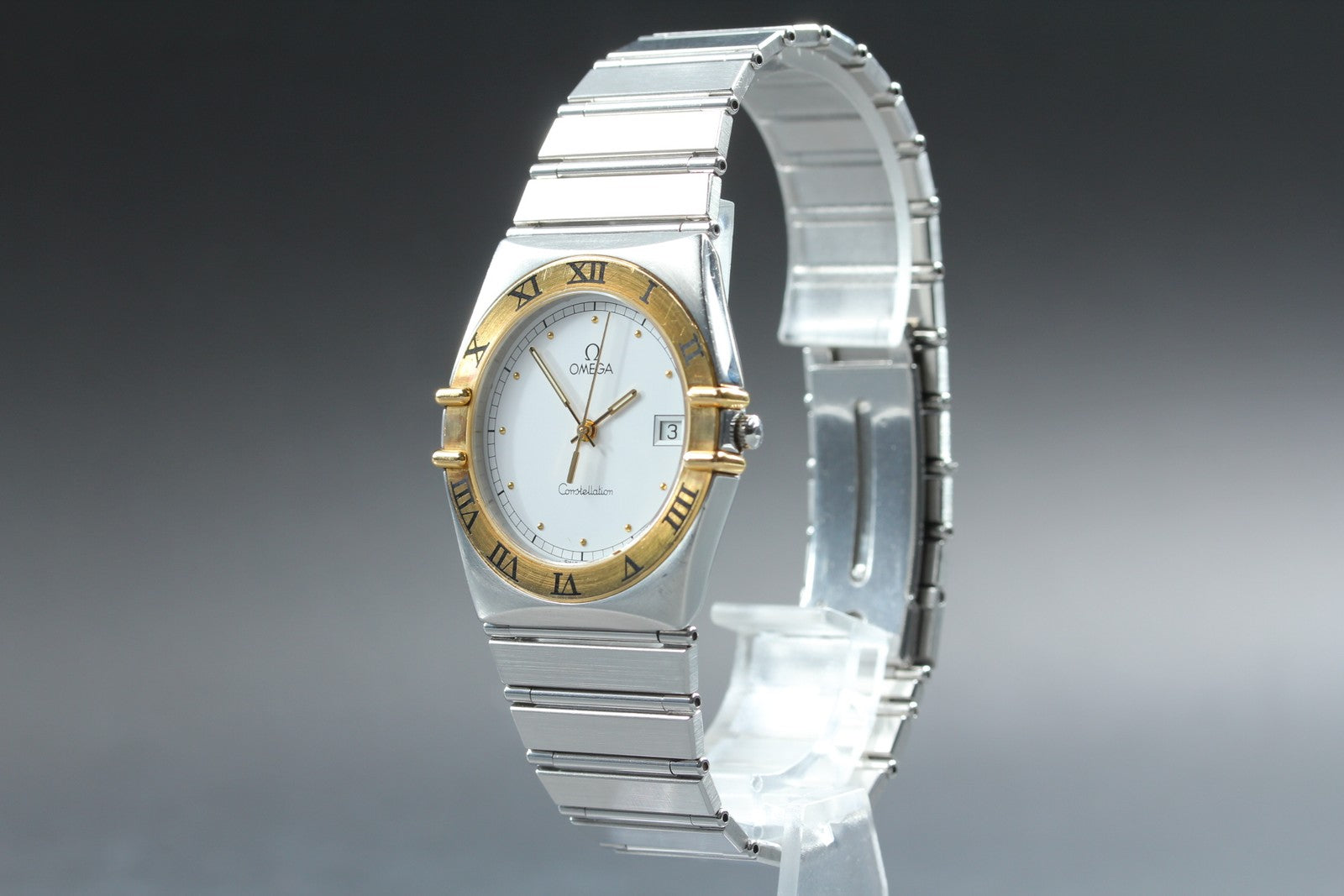 1992 Near MINT OMEGA Constellation 32mm 396.1070.1 18k & SS Quartz Men's Vintage