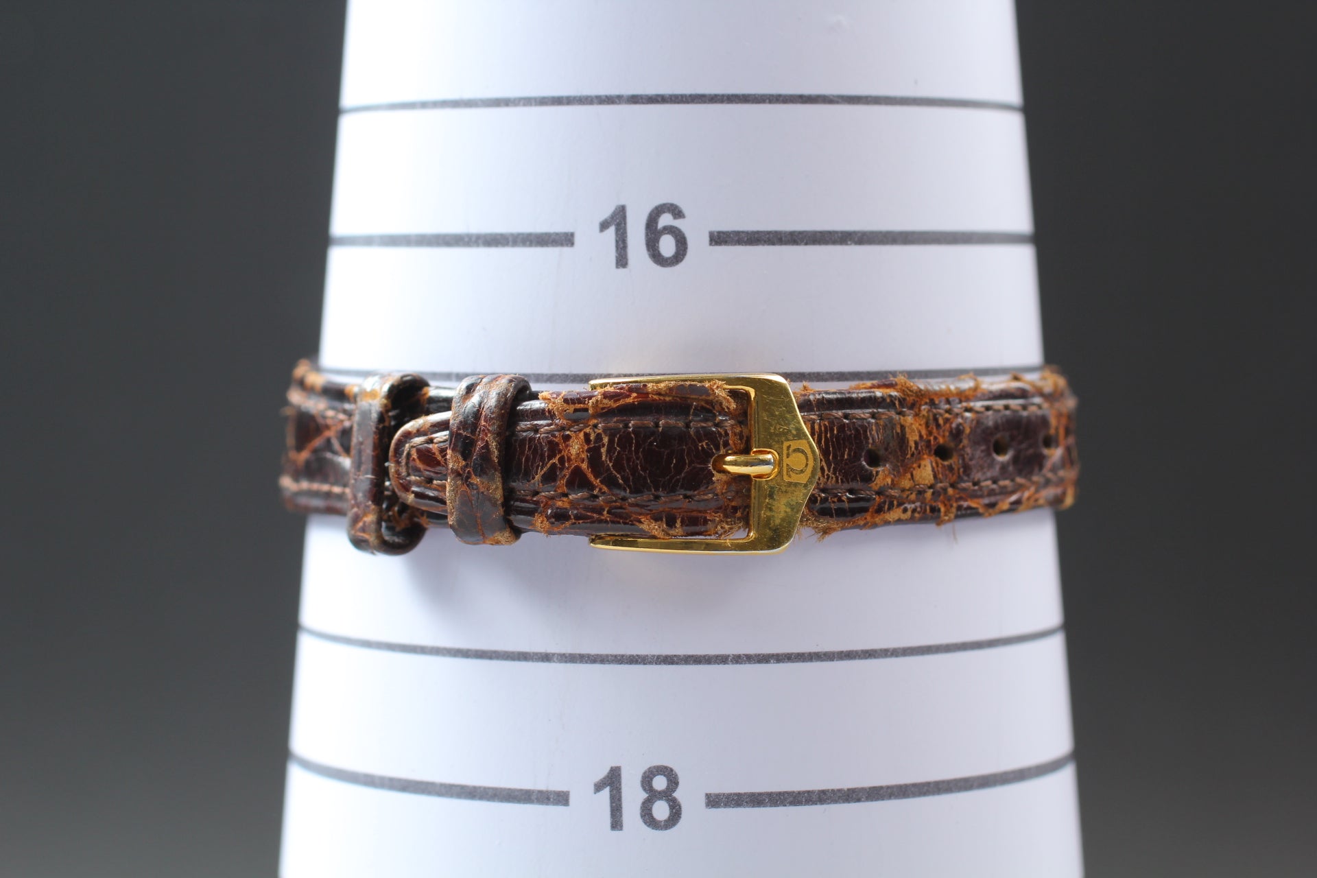 1984 Near MINT OMEGA Constellation 24mm 595.0092 Quartz Gold Women's Vintage
