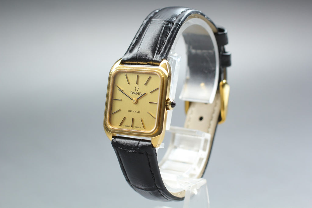 1976 Near MINT OMEGA De Ville 24mm 511.0502 Manual Gold Dial Women's Vintage