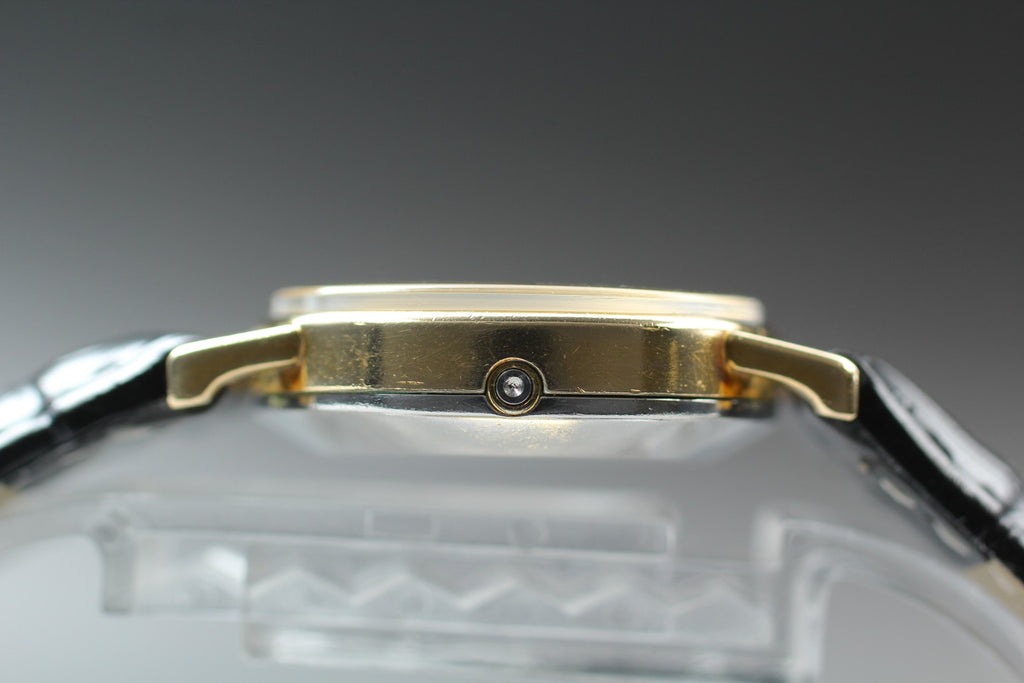 1979 Near MINT OMEGA De Ville 29mm 591.015 Quartz Gold Dial Women's Vintage