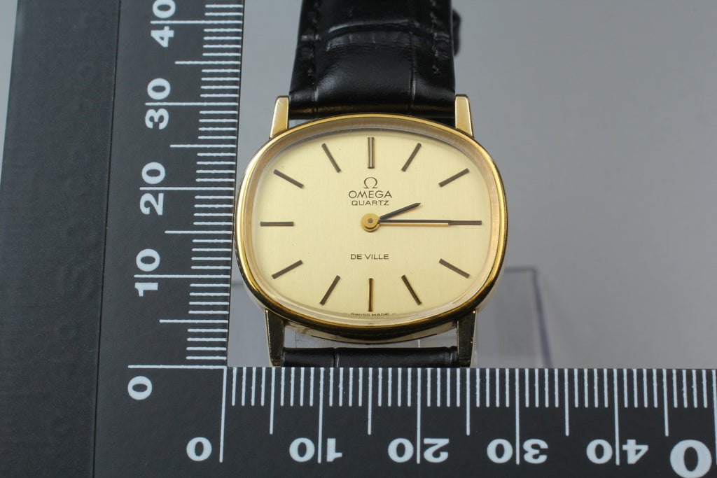 1979 Near MINT OMEGA De Ville 29mm 591.015 Quartz Gold Dial Women's Vintage