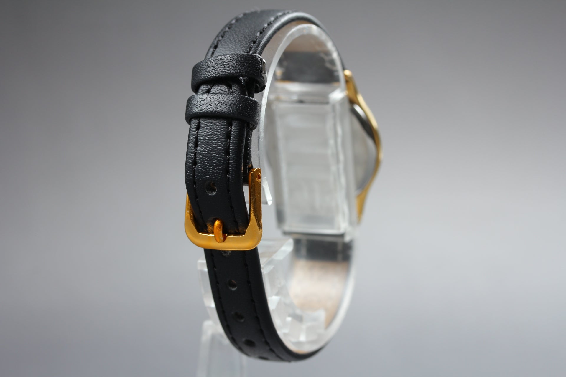 1981 Near MINT OMEGA De Ville 24mm 591.0094 Quartz Gold Dial Women's Vintage
