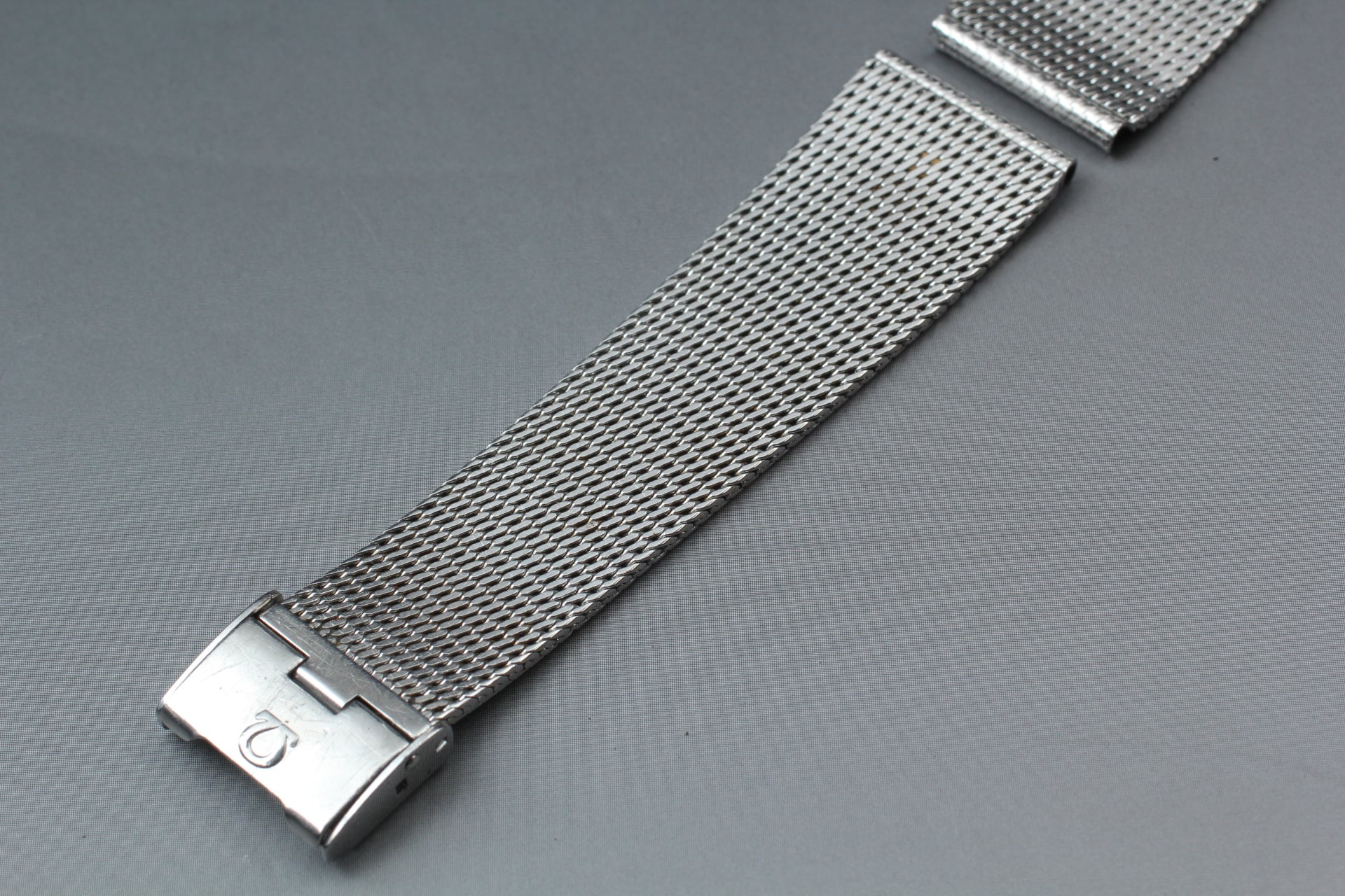 Near MINT OMEGA Milanese/Mesh Band 2046 19mm Stainless Bracelet Men's Vintage