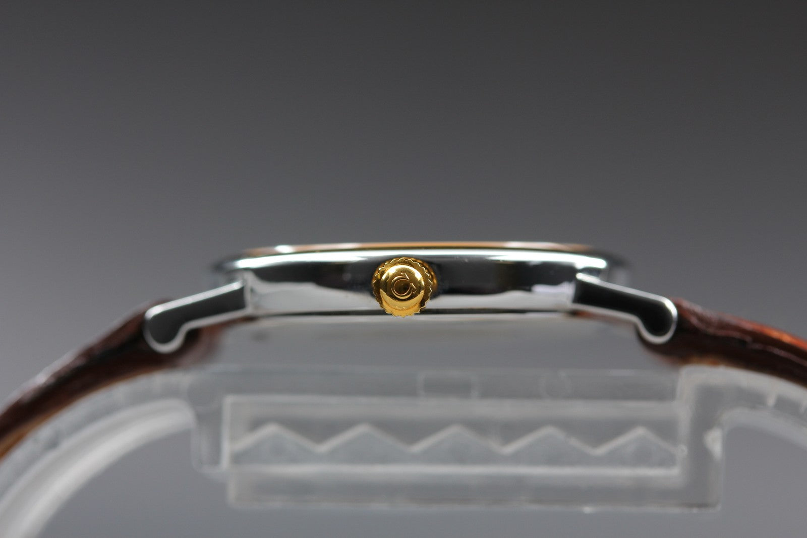 1993 Near MINT OMEGA De Ville 23mm 595.1111 Quartz Gold Dial Women's Vintage
