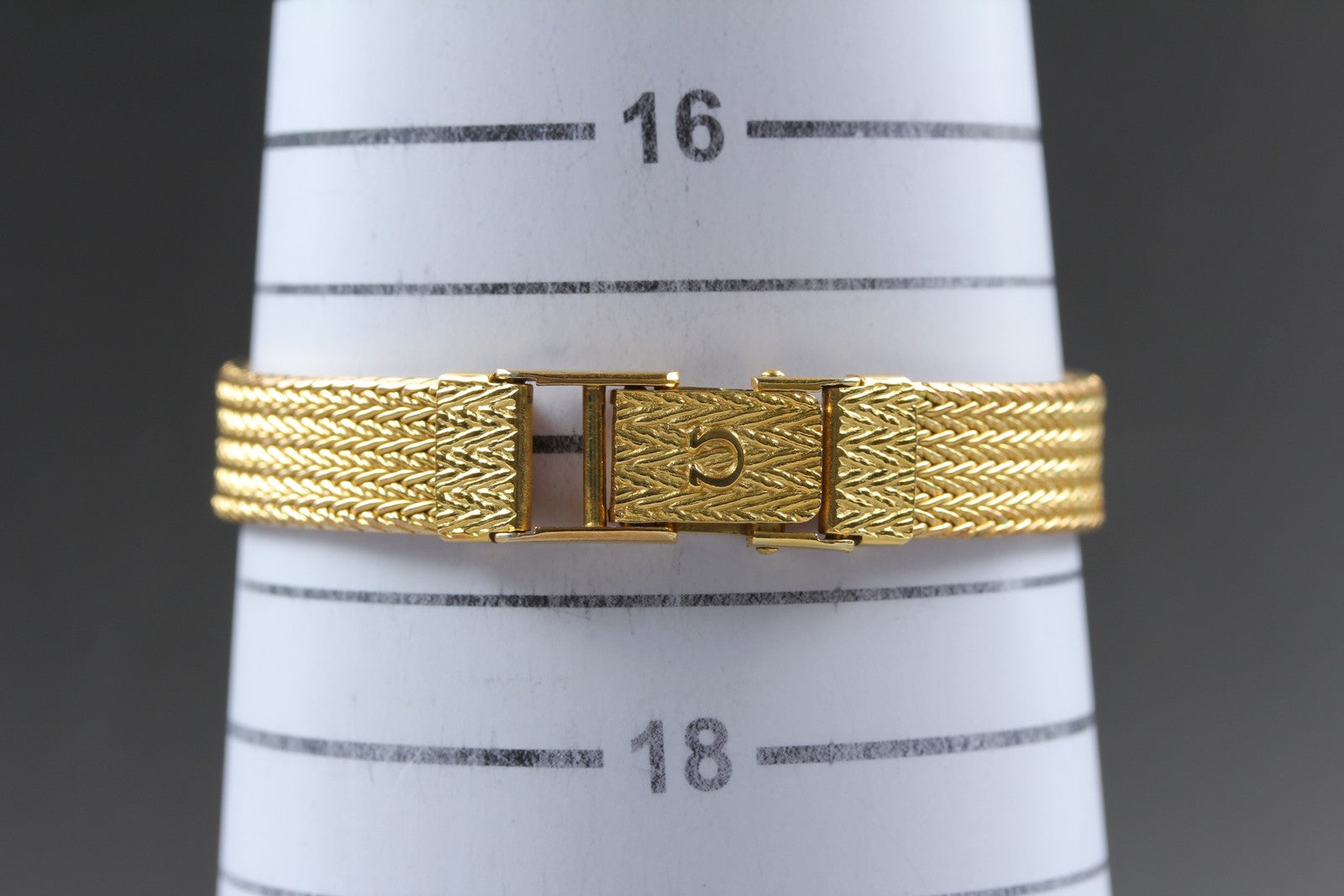 1984 Near MINT OMEGA De Ville 20mm 791.0889.0 Quartz Roman Dial Women's Vintage