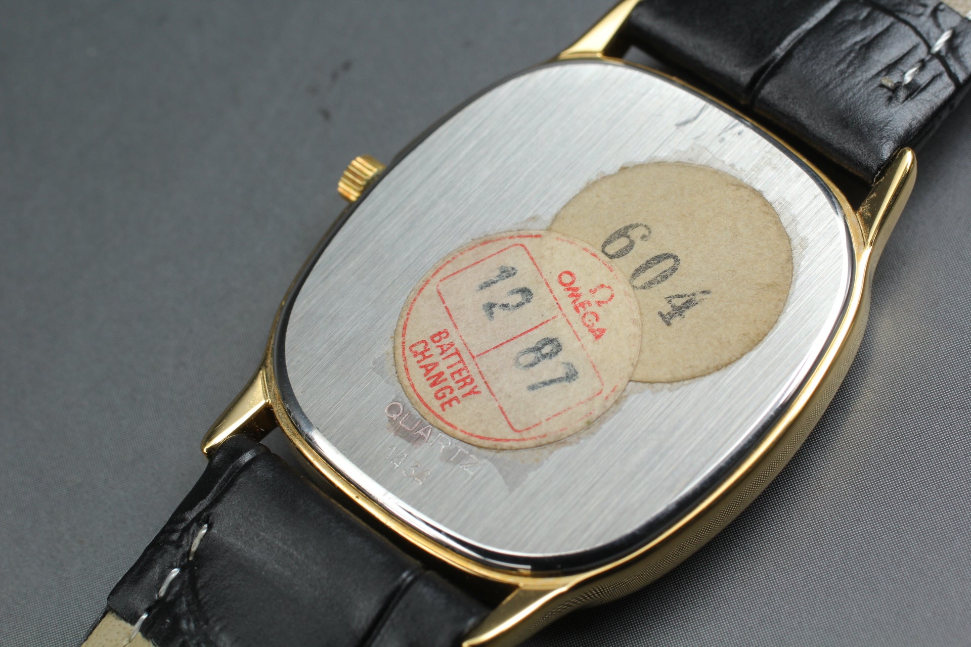 1984 Top MINT/Box, Paper OMEGA De Ville 29mm 191.0220 Quartz Gold Men's Vintage