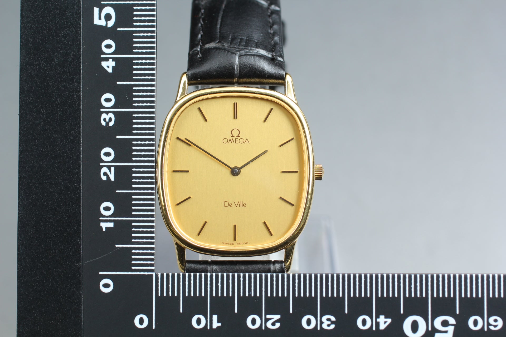 1984 Top MINT/Box, Paper OMEGA De Ville 29mm 191.0220 Quartz Gold Men's Vintage