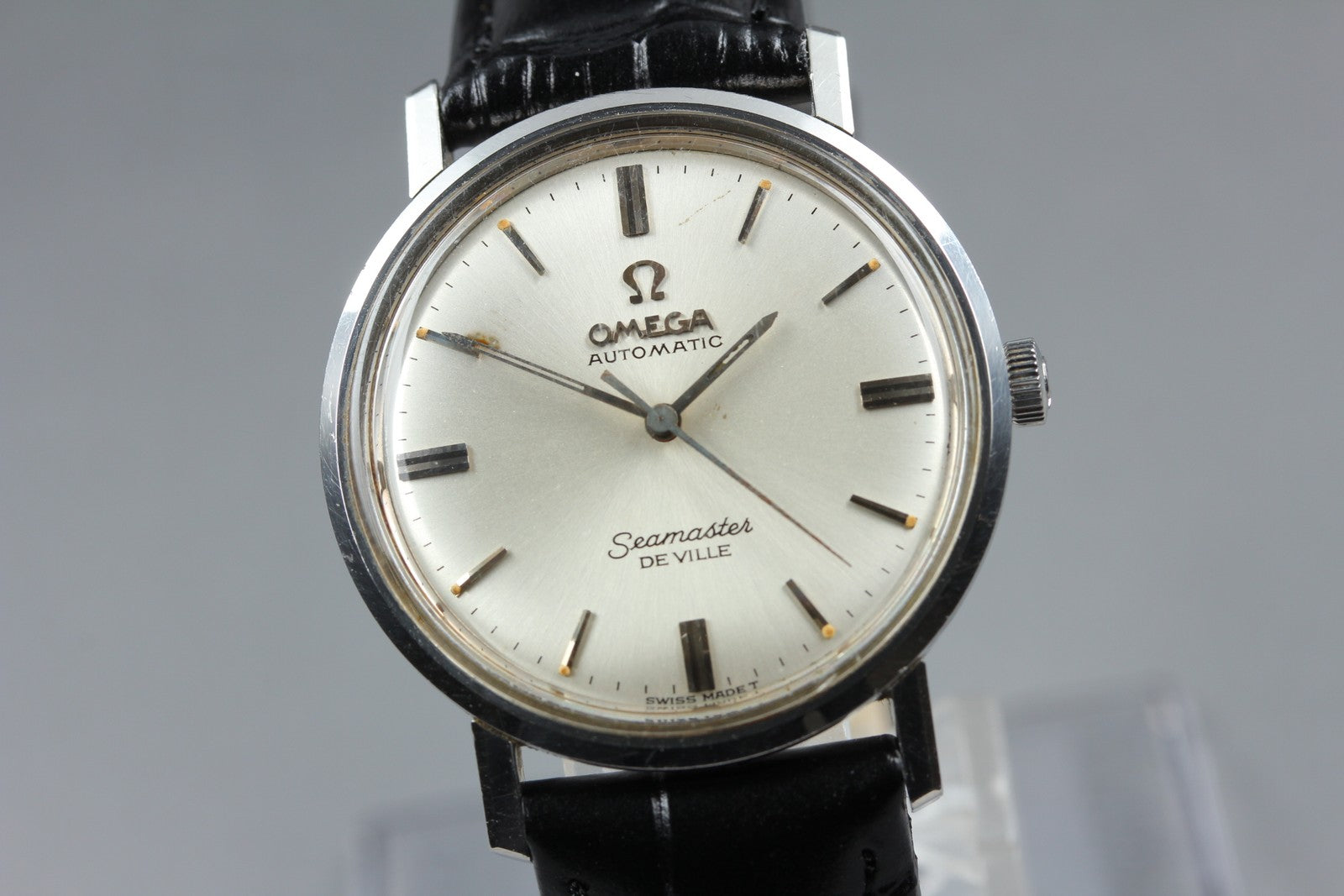 Near MINT OMEGA Seamaster De Ville 32mm Automatic Silver Dial Men's Vintage
