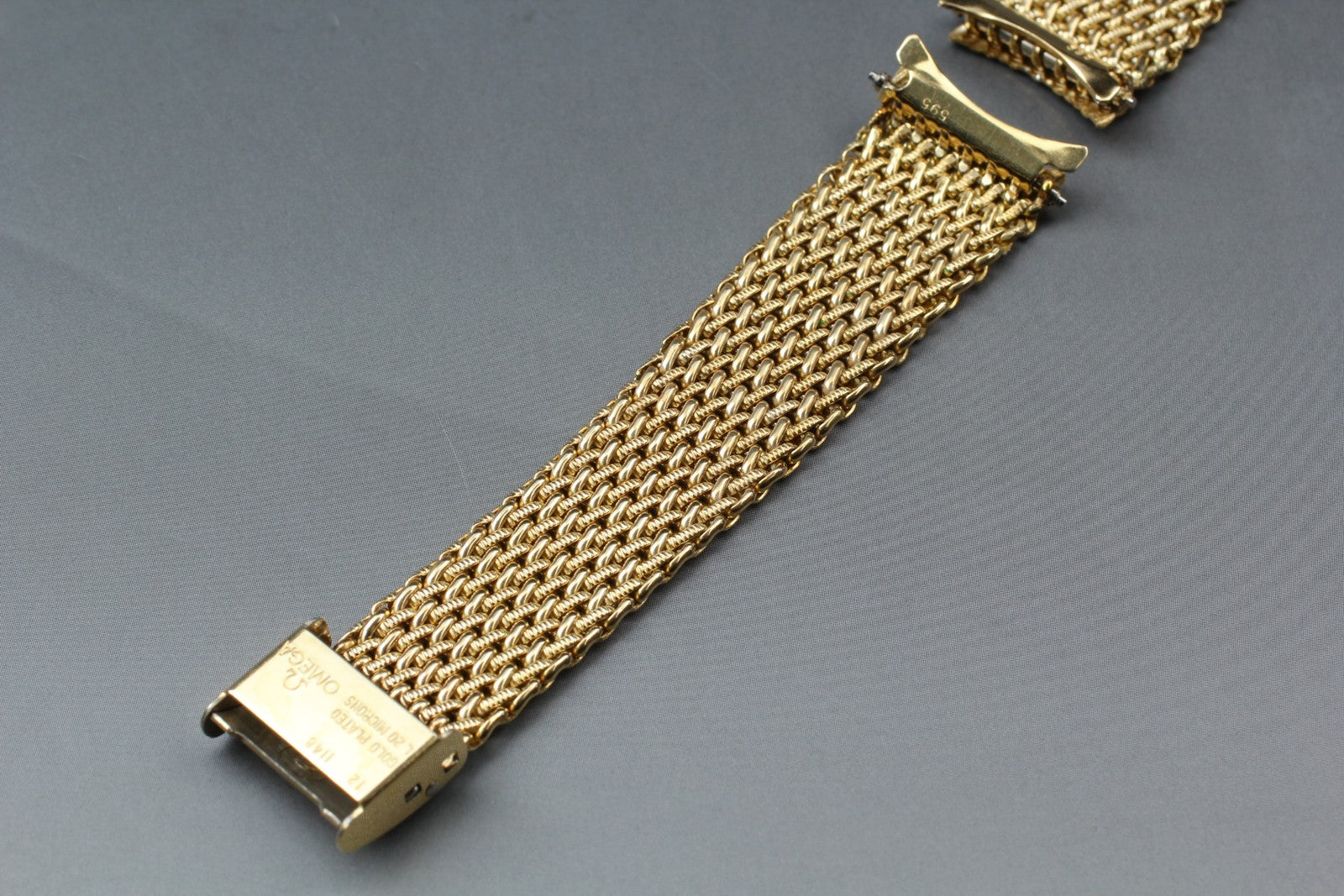 Near MINT OMEGA Milanese/Mesh Band FF595/1148 17mm Gold Plated Men's Vintage