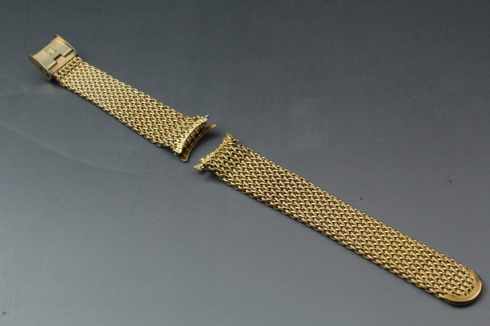 Near MINT OMEGA Milanese/Mesh Band FF595/1148 17mm Gold Plated Men's Vintage