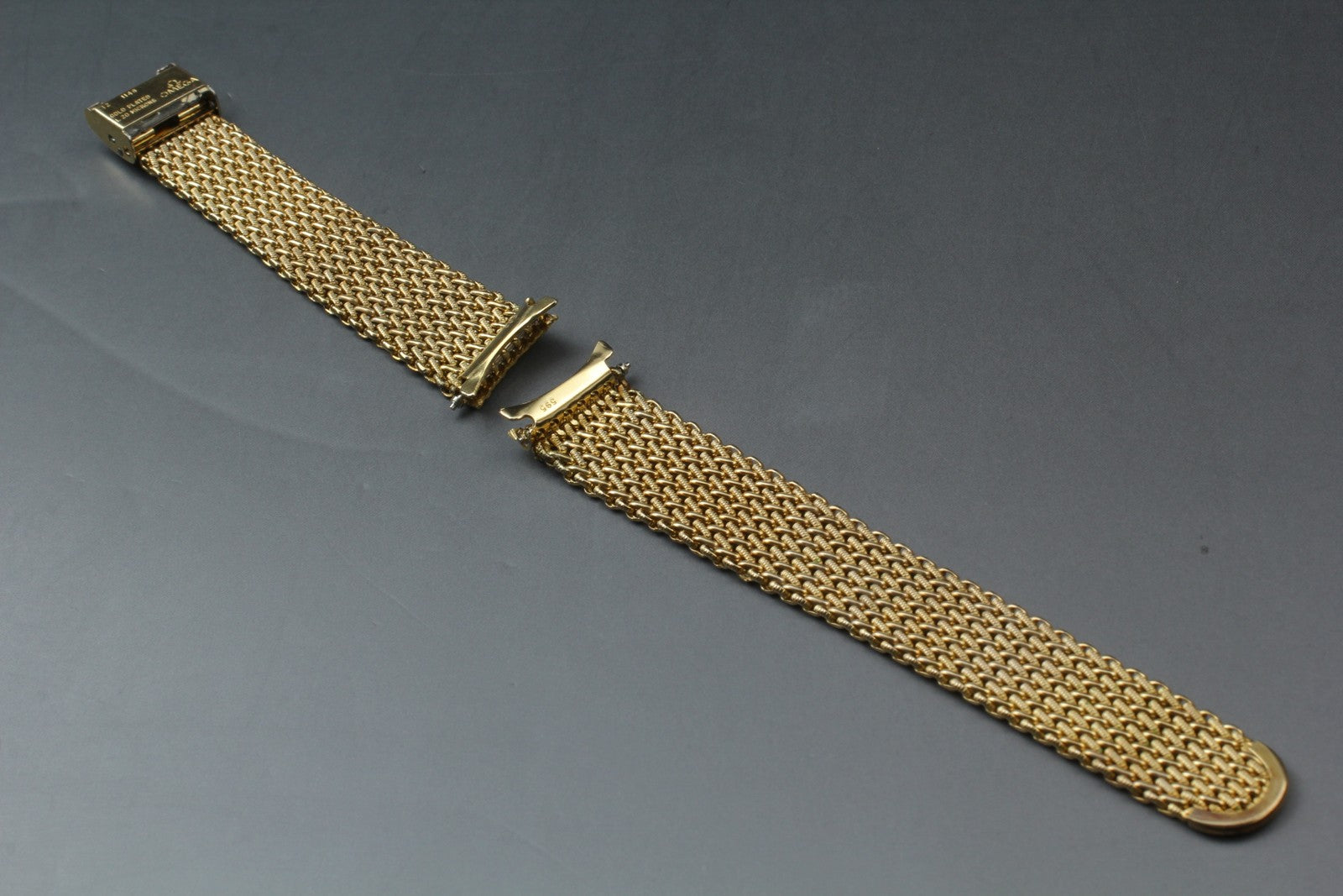 Near MINT OMEGA Milanese/Mesh Band FF595/1148 17mm Gold Plated Men's Vintage