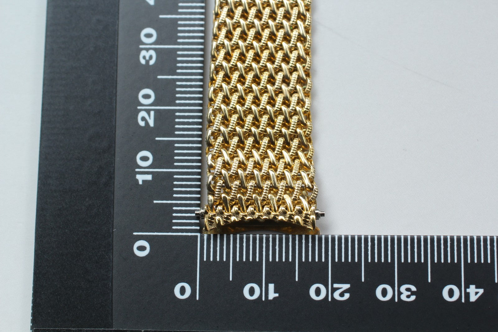 Near MINT OMEGA Milanese/Mesh Band FF595/1148 17mm Gold Plated Men's Vintage
