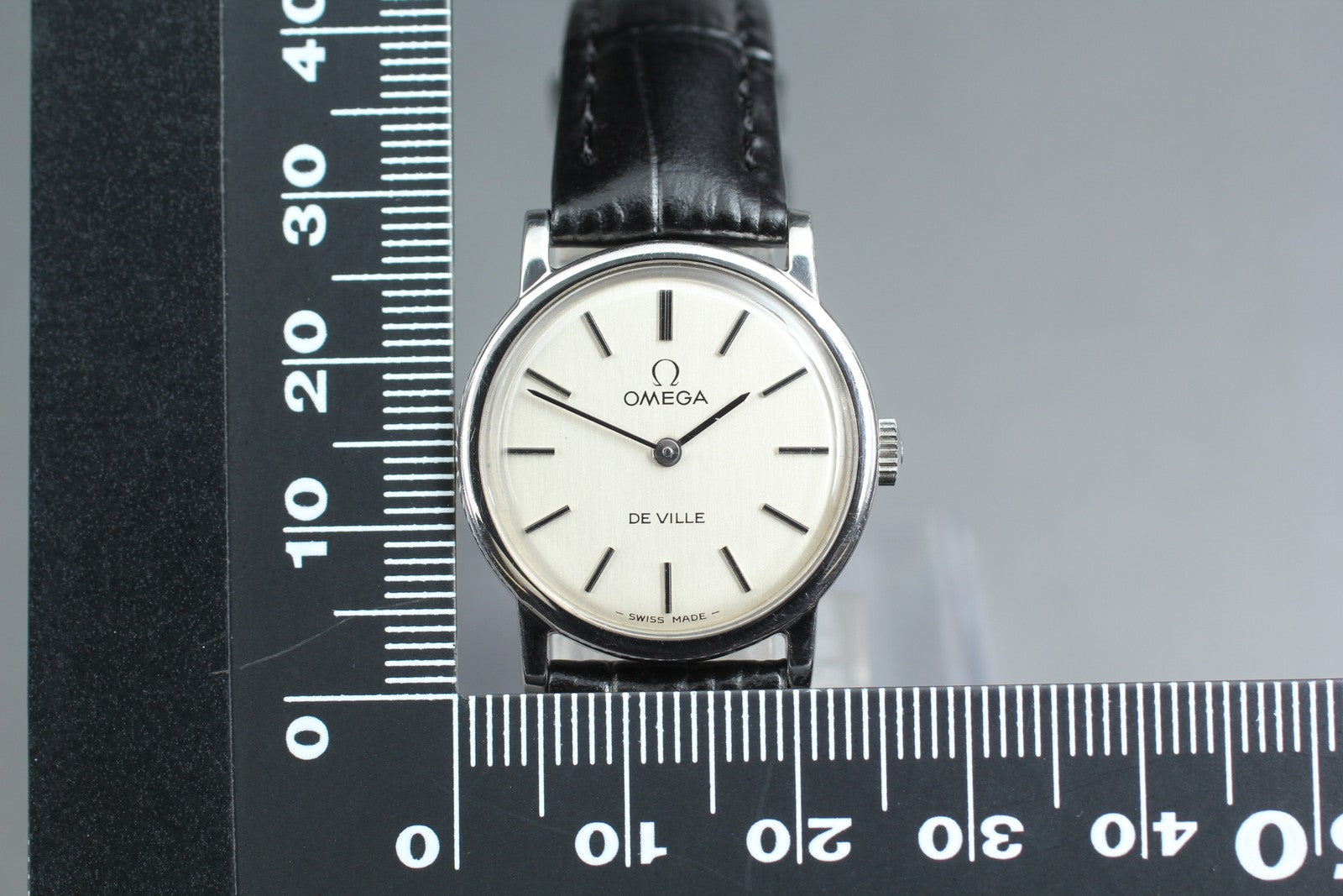 1978 MINT OMEGA De Ville 25mm 511.0532 Manual Wind Silver Dial Women's Vintage