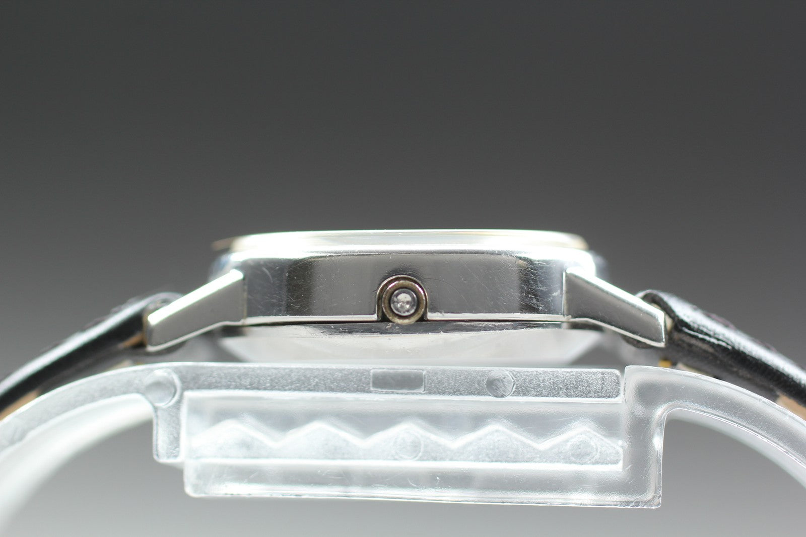 Near MINT OMEGA De Ville 18mm 591.0013 Quartz Silver Dial Women's Watch Vintage