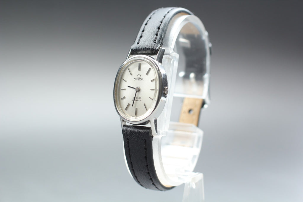Near MINT OMEGA De Ville 18mm 591.0013 Quartz Silver Dial Women's Watch Vintage