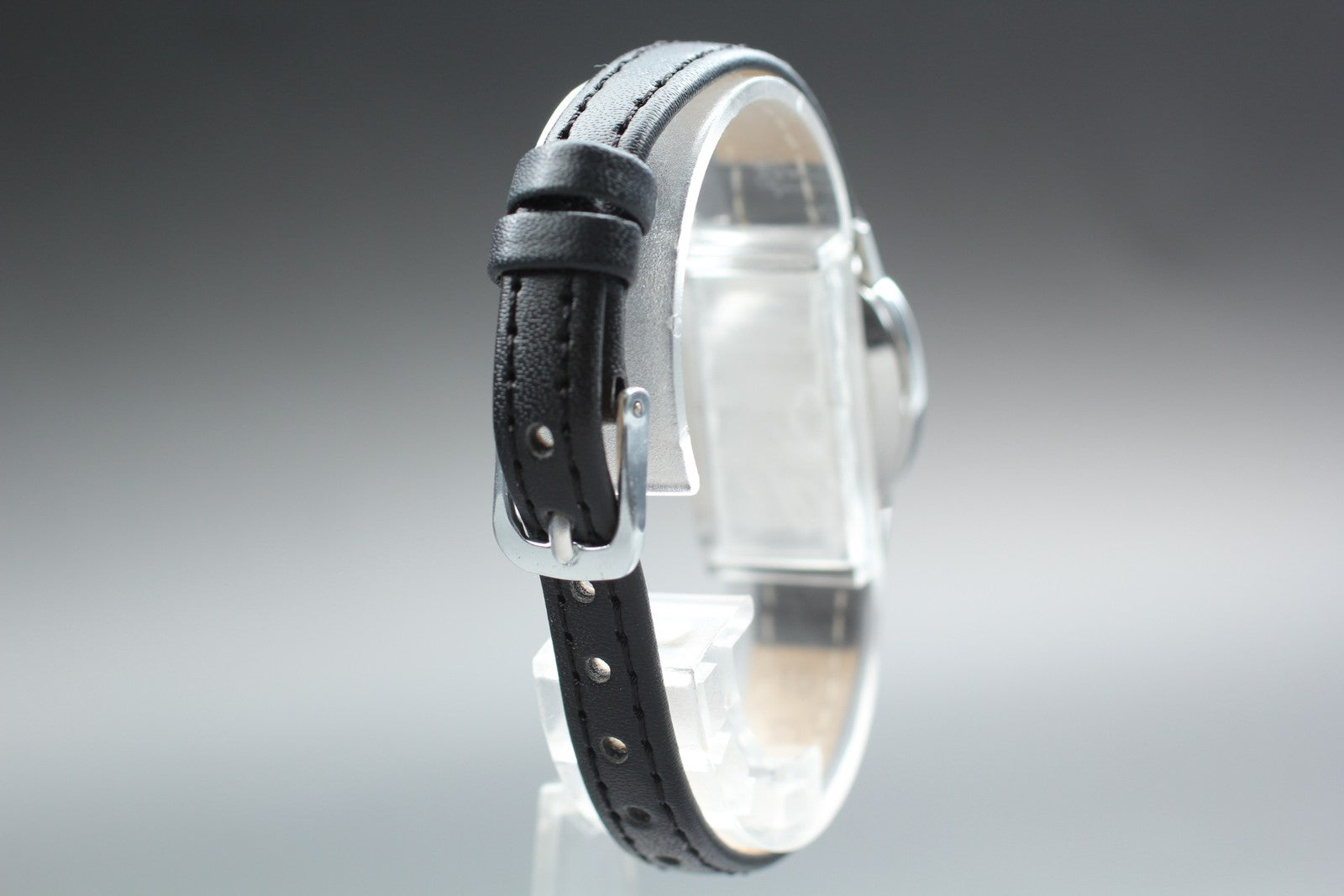 Near MINT OMEGA De Ville 18mm 591.0013 Quartz Silver Dial Women's Watch Vintage