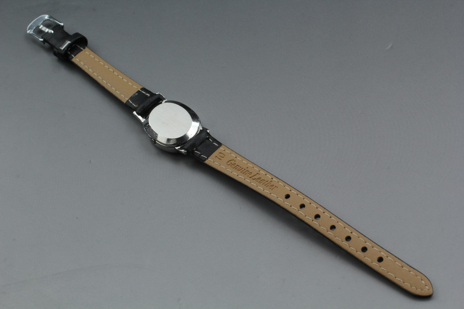 Near MINT OMEGA De Ville 18mm 591.0013 Quartz Silver Dial Women's Watch Vintage