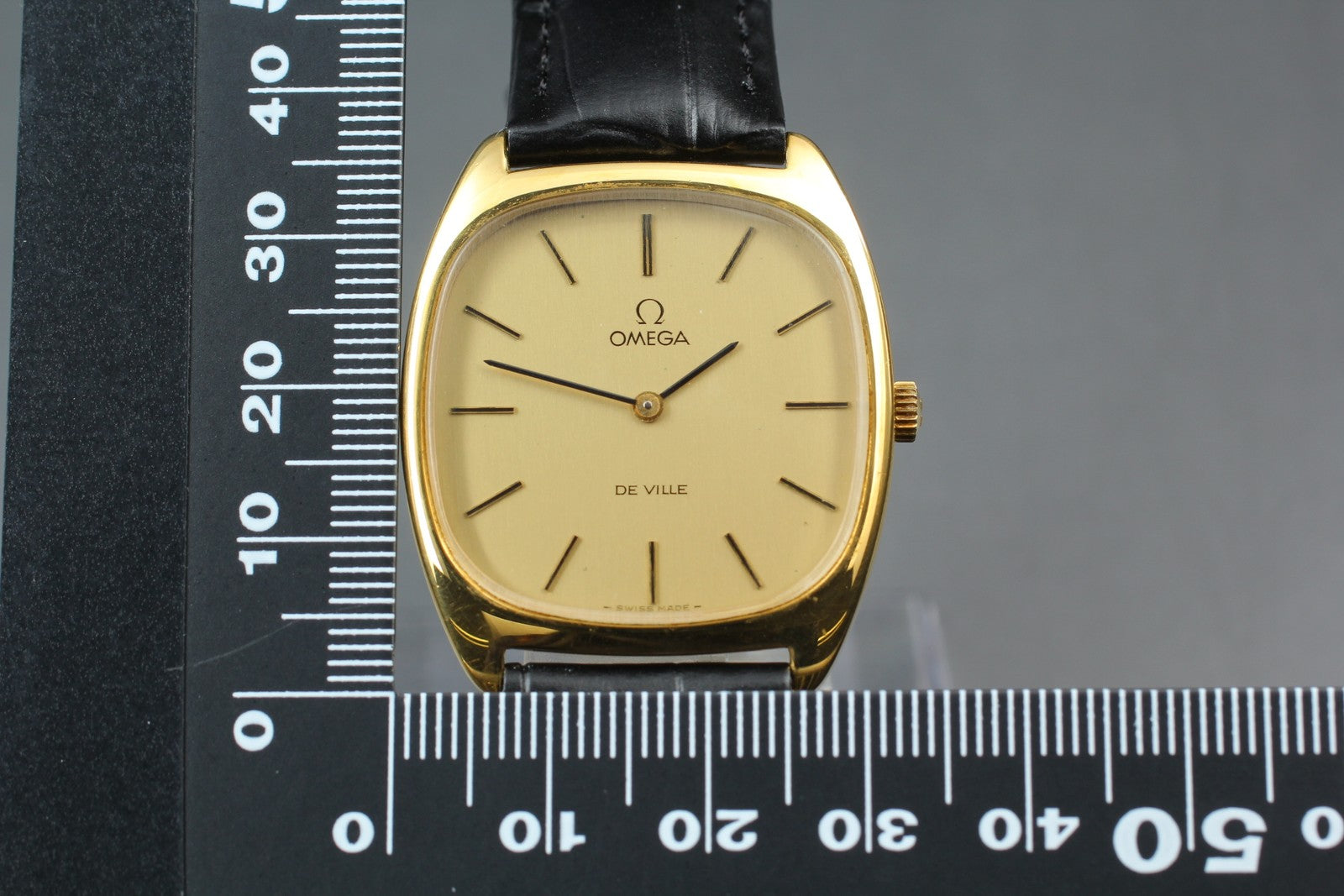 1978 OMEGA De Ville 32mm 111.0139 Manual Gold Dial Men's Watch Vintage Near MINT