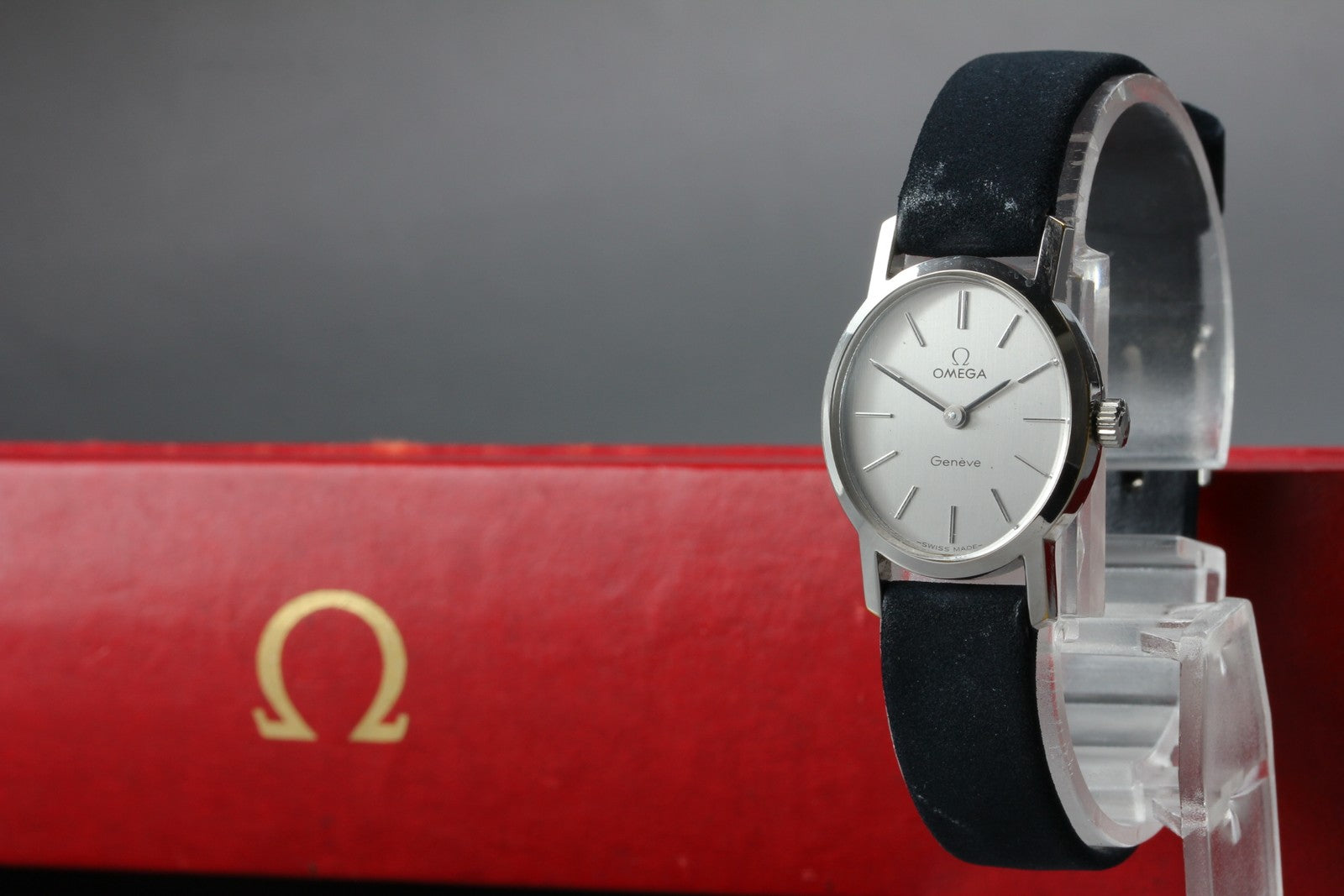 1971 Near MINT OMEGA Geneve 21mm 511.0411 Manual Silver Dial Women's Vintage