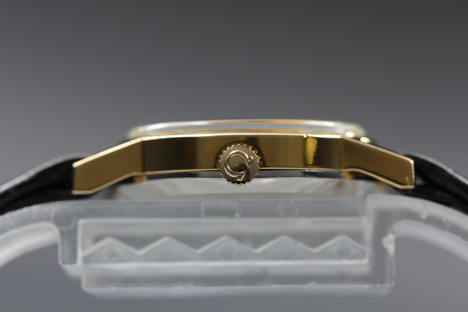 1974 Near MINT OMEGA Geneve 21mm 511.0411 Manual Silver Dial Women's Vintage
