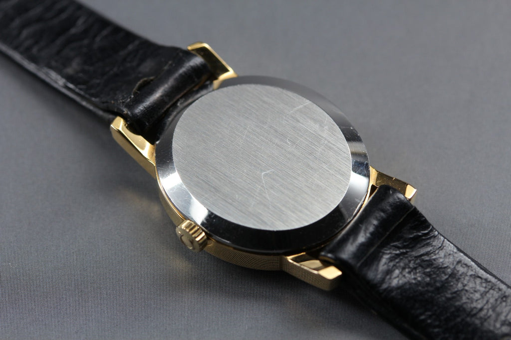 1974 Near MINT OMEGA Geneve 21mm 511.0411 Manual Silver Dial Women's Vintage