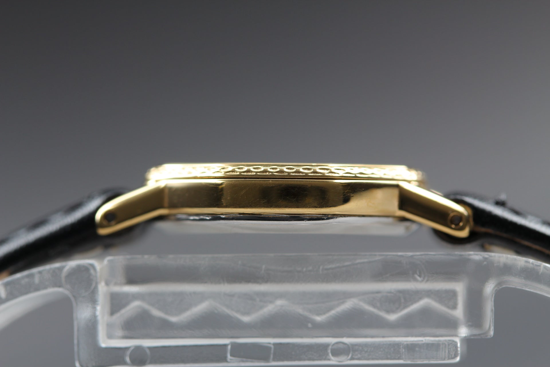 1984 Near MINT OMEGA De Ville 20mm 591.0257 Quartz Gold Roman Dial Women Vintage