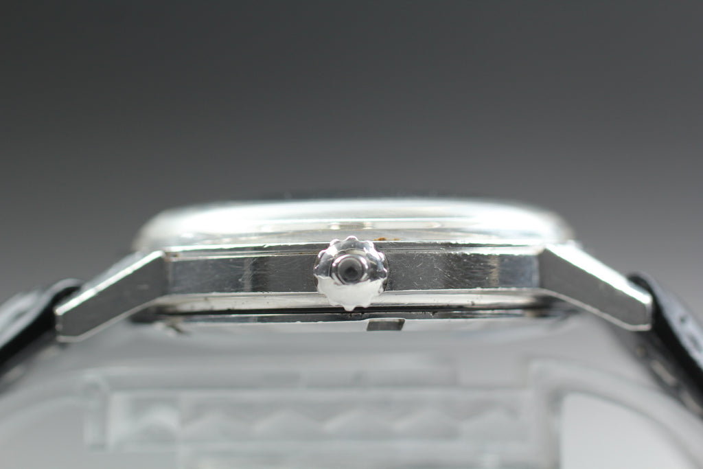 1969 Near MINT OMEGA Geneve 34mm 166.037 Automatic Silver Dial Men's Vintage