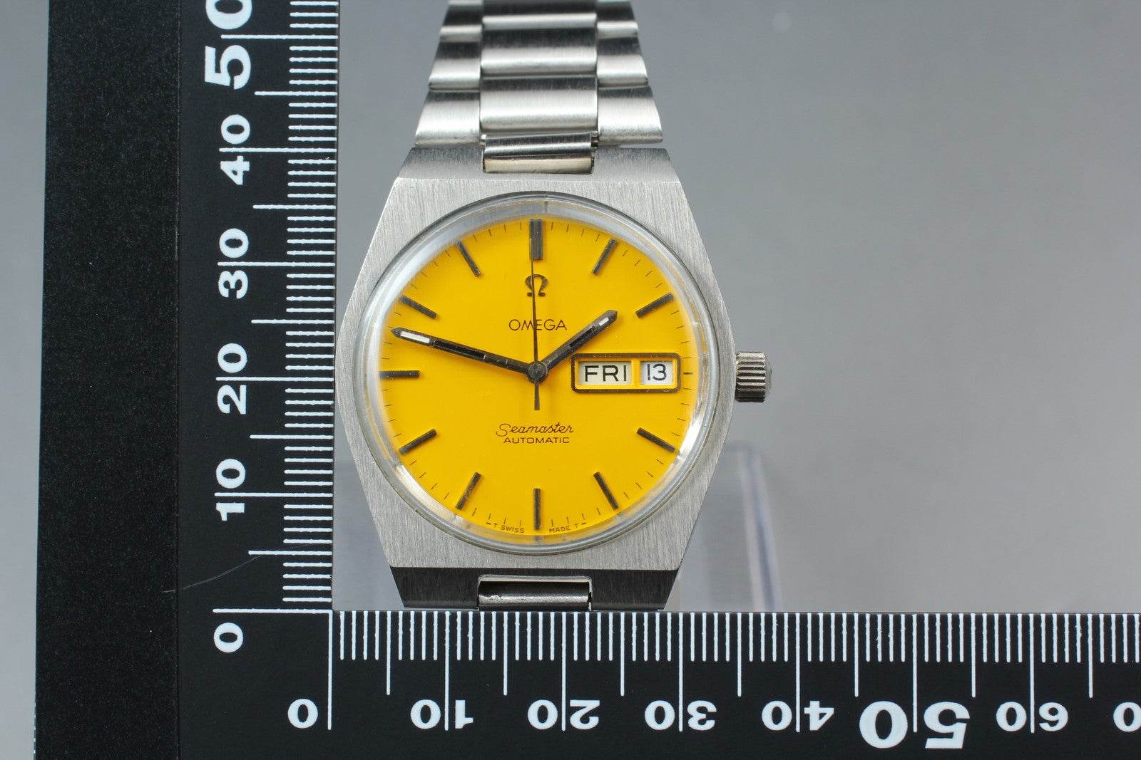 Near MINT OMEGA Seamaster 34mm 166.0174 Automatic Yellow Dial Men's Vintage