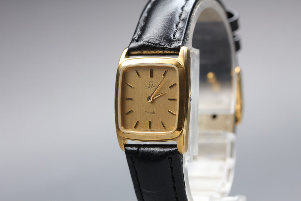 1983 Near MINT OMEGA De Ville 19mm 591.0230 Quartz Gold Dial Women's Vintage