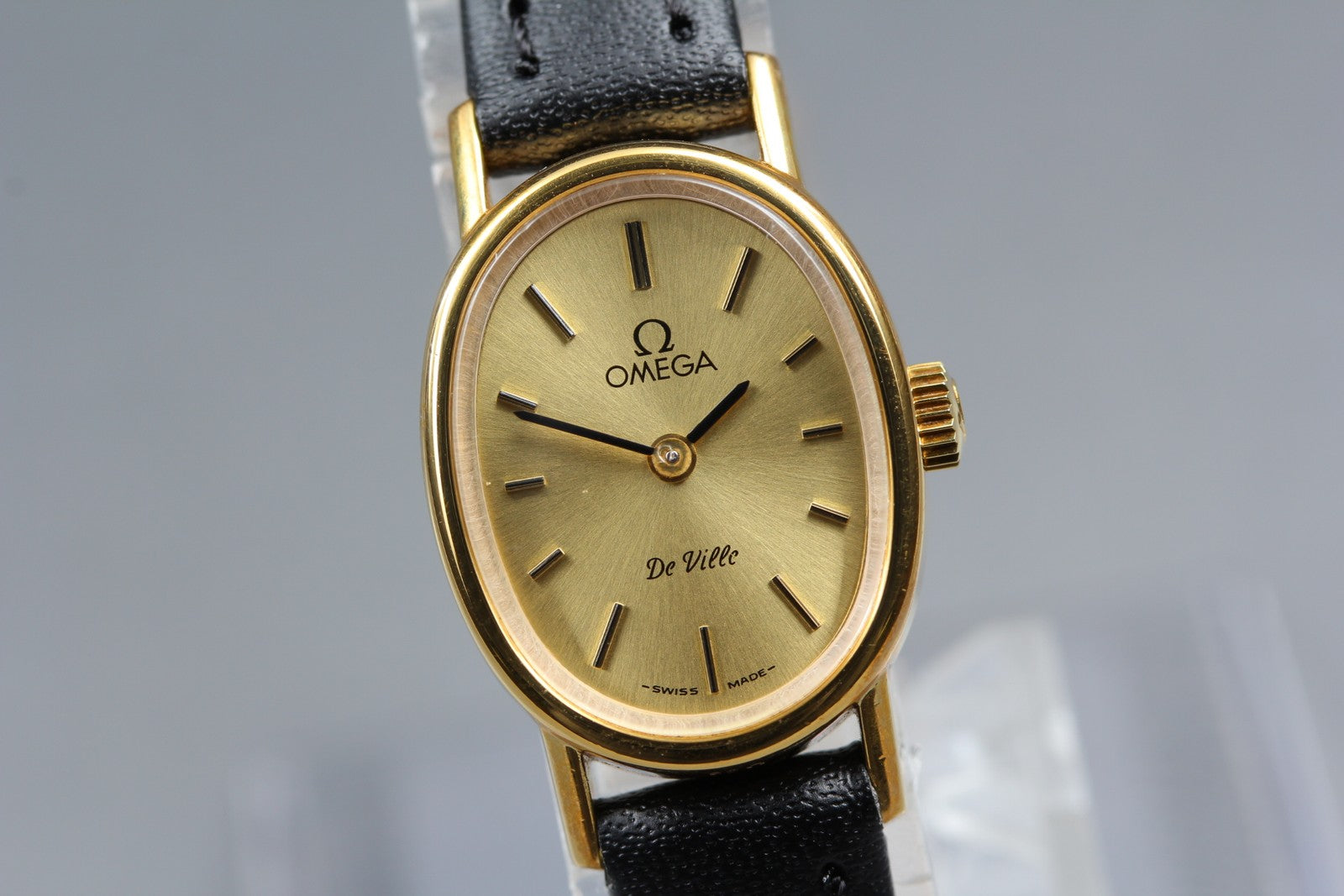 1979 Near MINT OMEGA De Ville 18mm 511.0553 Manual Gold Dial Women's Vintage
